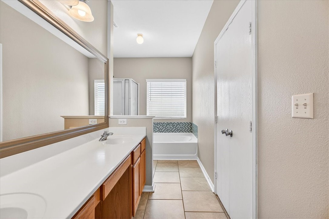3005 Las Brisas St Property Photo 27