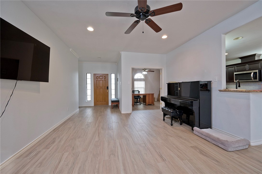 3234 Santa Cruz Dr Property Photo 3