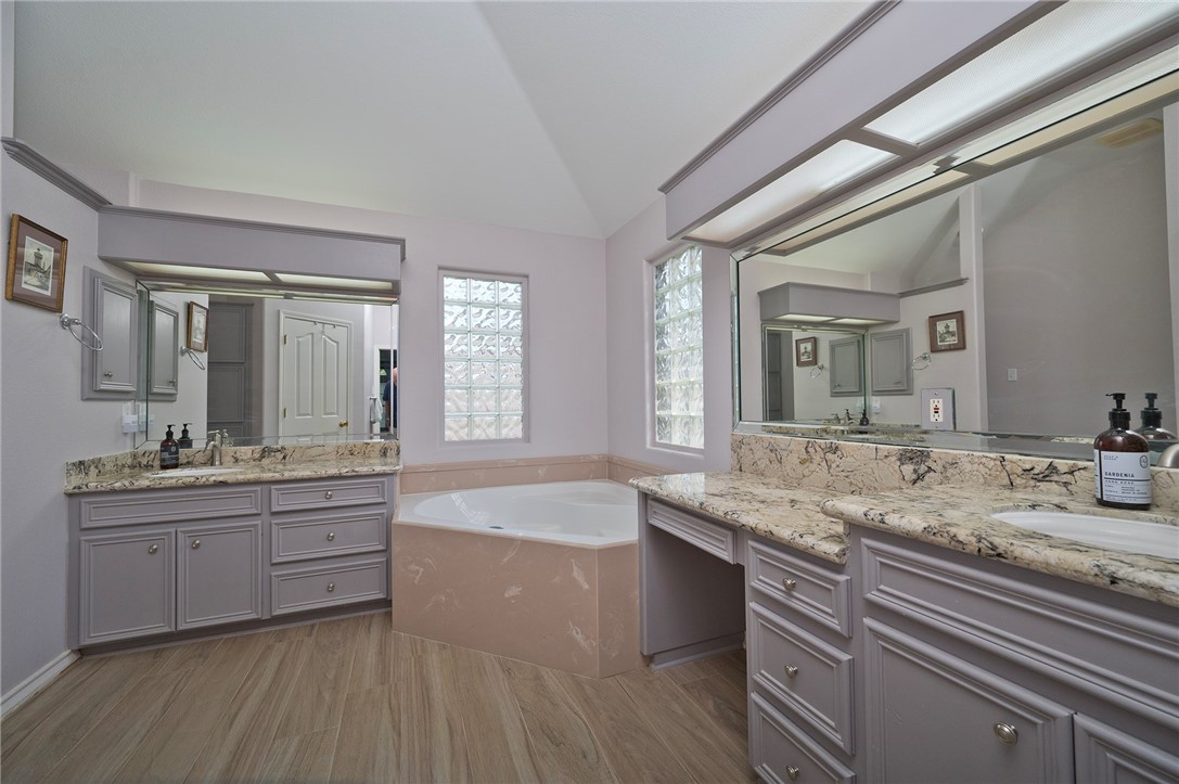 3234 Santa Cruz Dr Property Photo 11