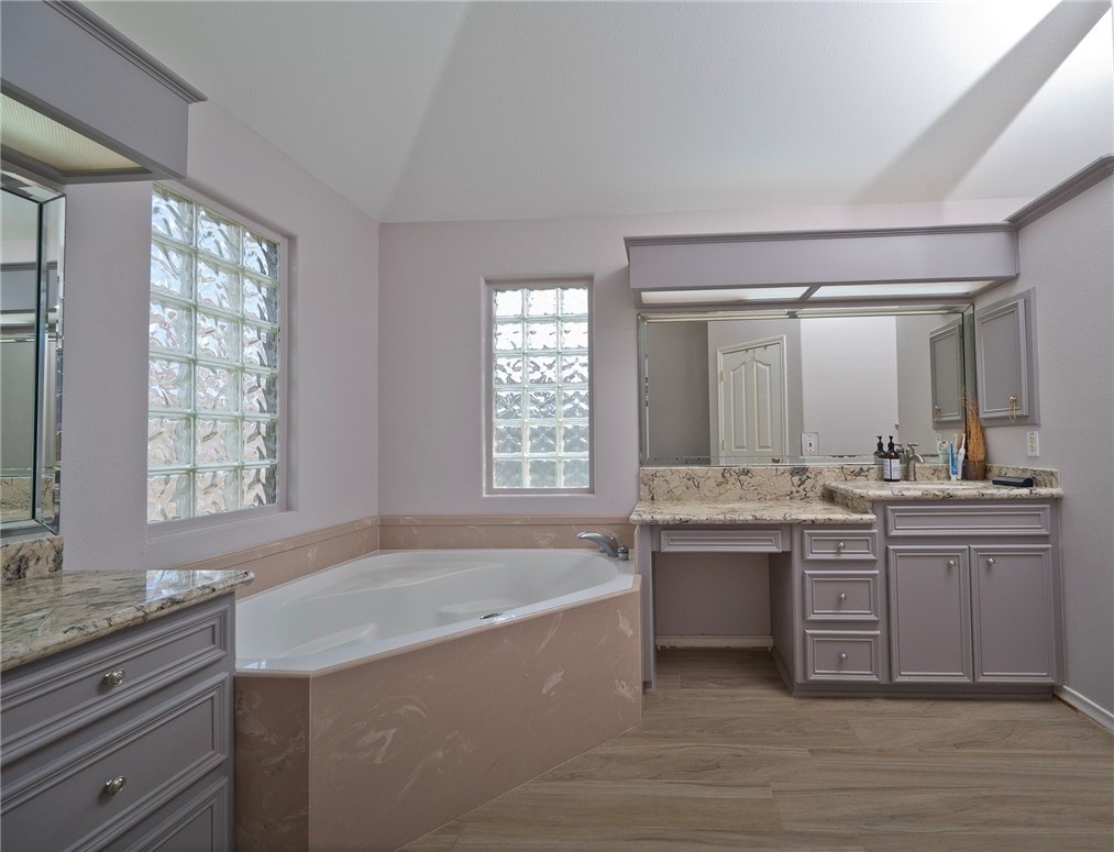 3234 Santa Cruz Dr Property Photo 12
