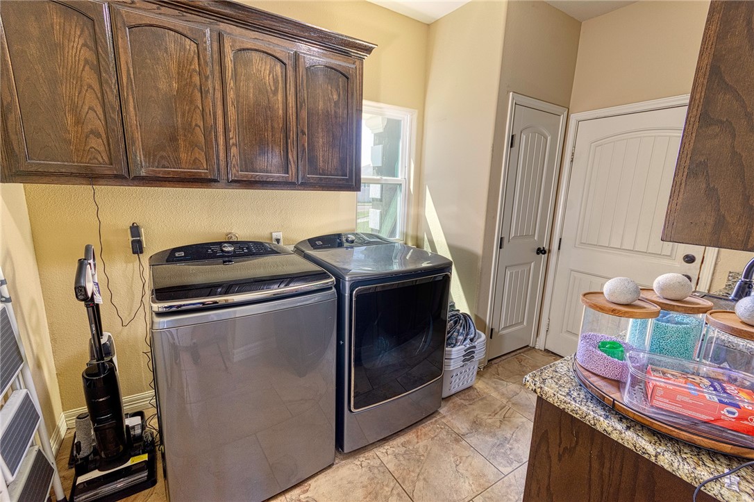 2602 Annie Rae Way Property Photo 14