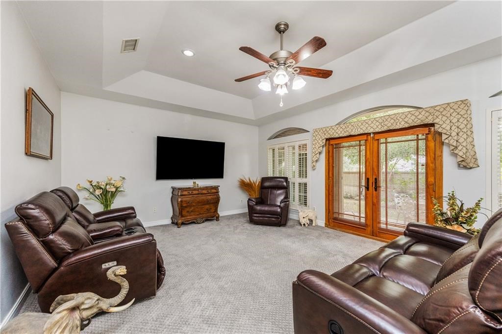 7013 Adcote Dr Property Photo 14