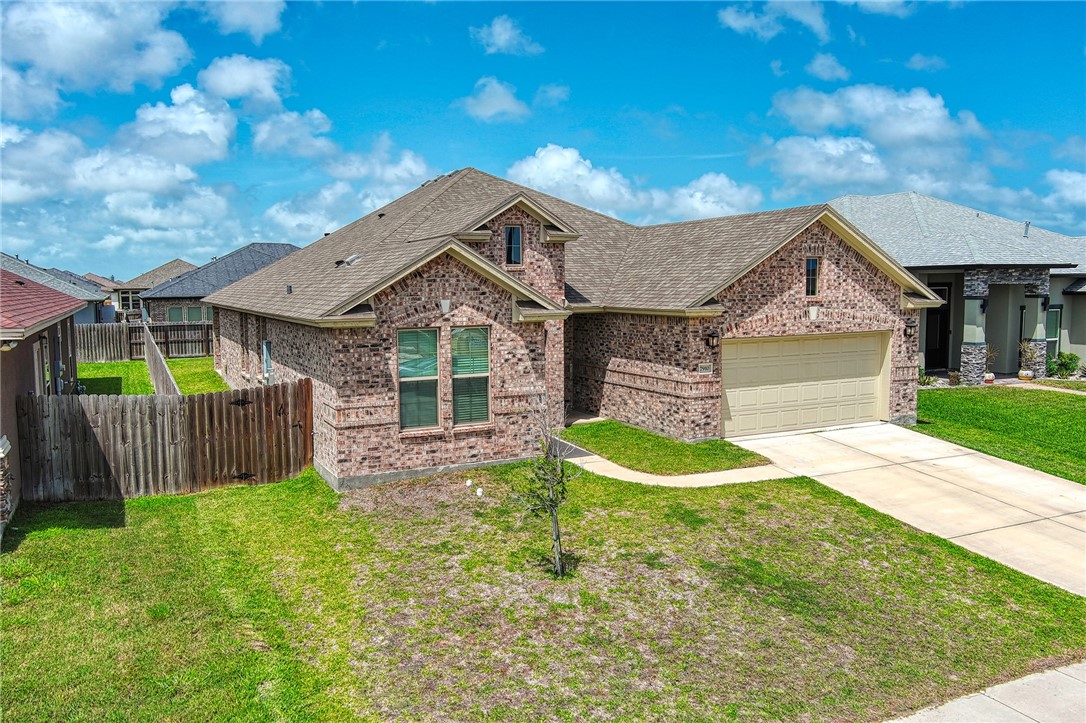 7910 Hulk Dr Property Photo 2
