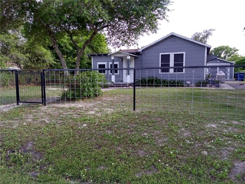 721 Claride St Property Photo 2