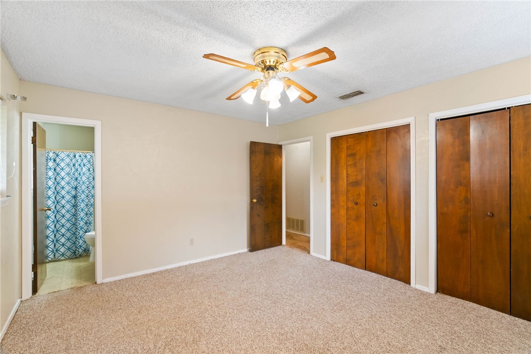 10702 Glenwood St Property Photo 15