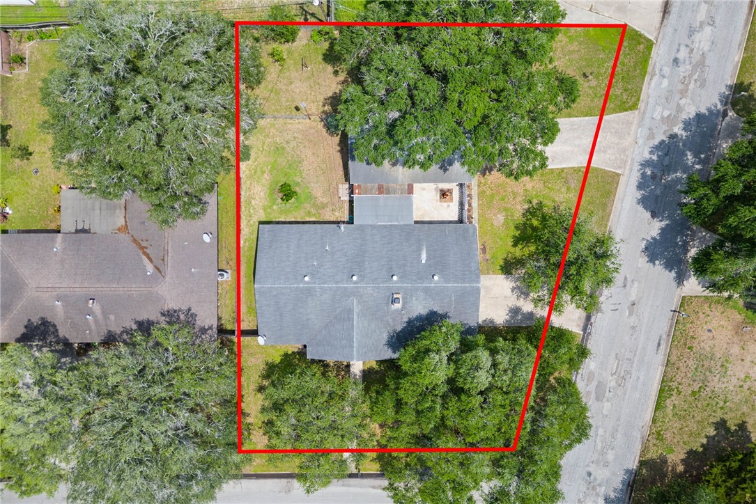 10702 Glenwood St Property Photo 32