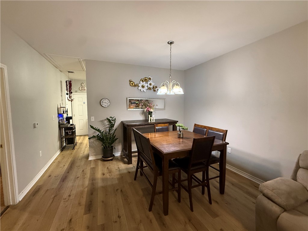 519 E Avenue F Property Photo 11