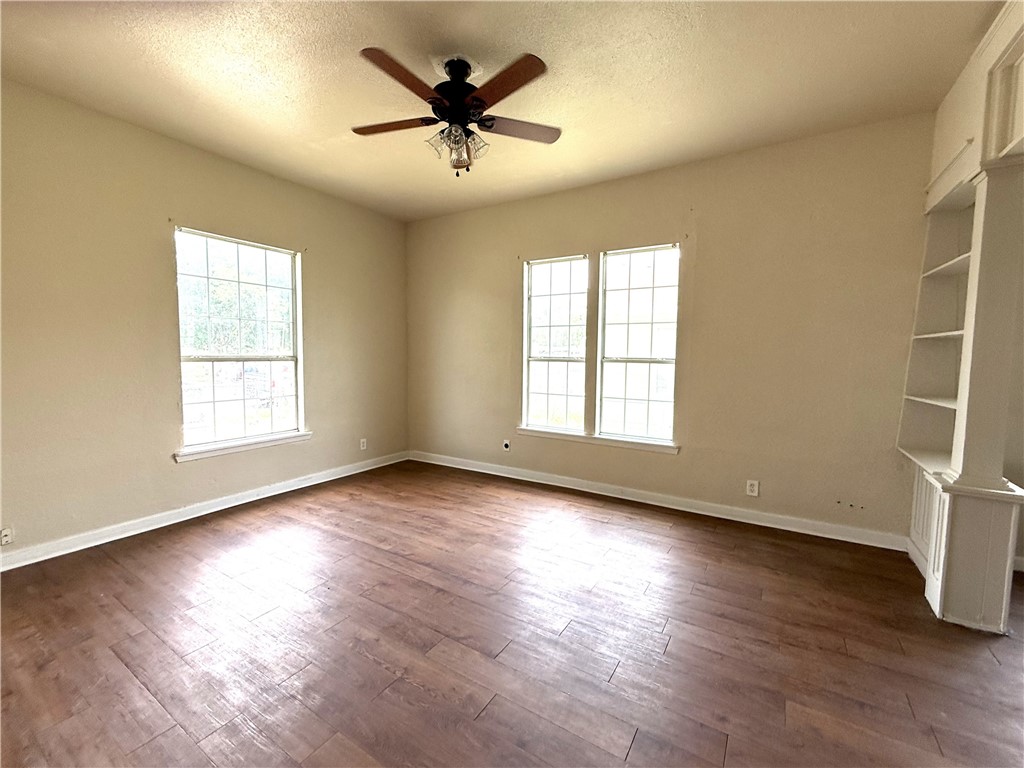 4129 Barrera Dr Property Photo 3
