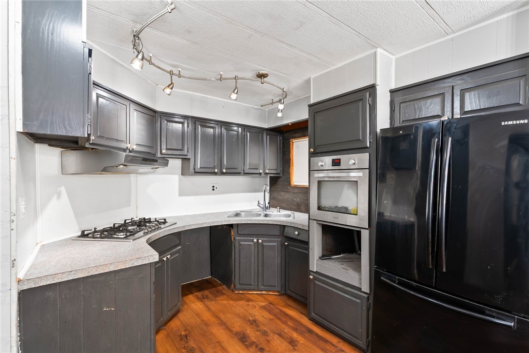 174 Western Skies Property Photo 6