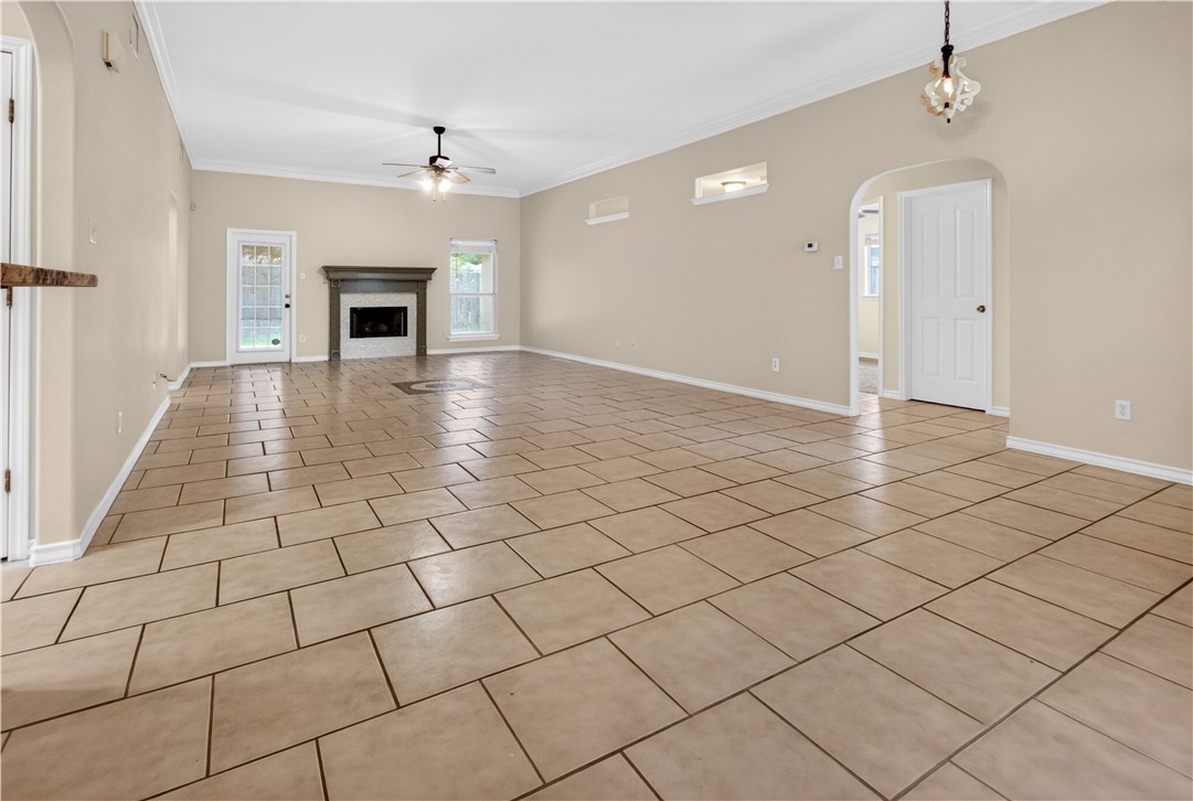 3125 Bourgogre Dr Property Photo 8