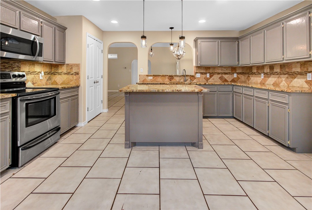 3125 Bourgogre Dr Property Photo 14