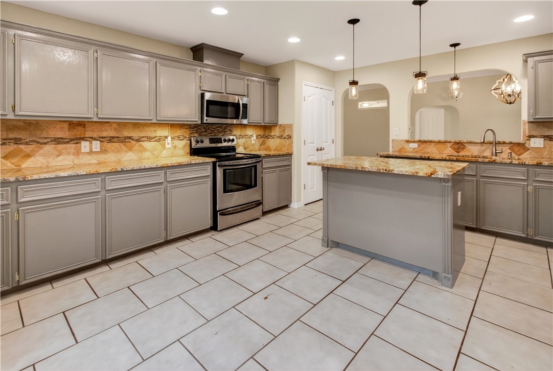 3125 Bourgogre Dr Property Photo 15