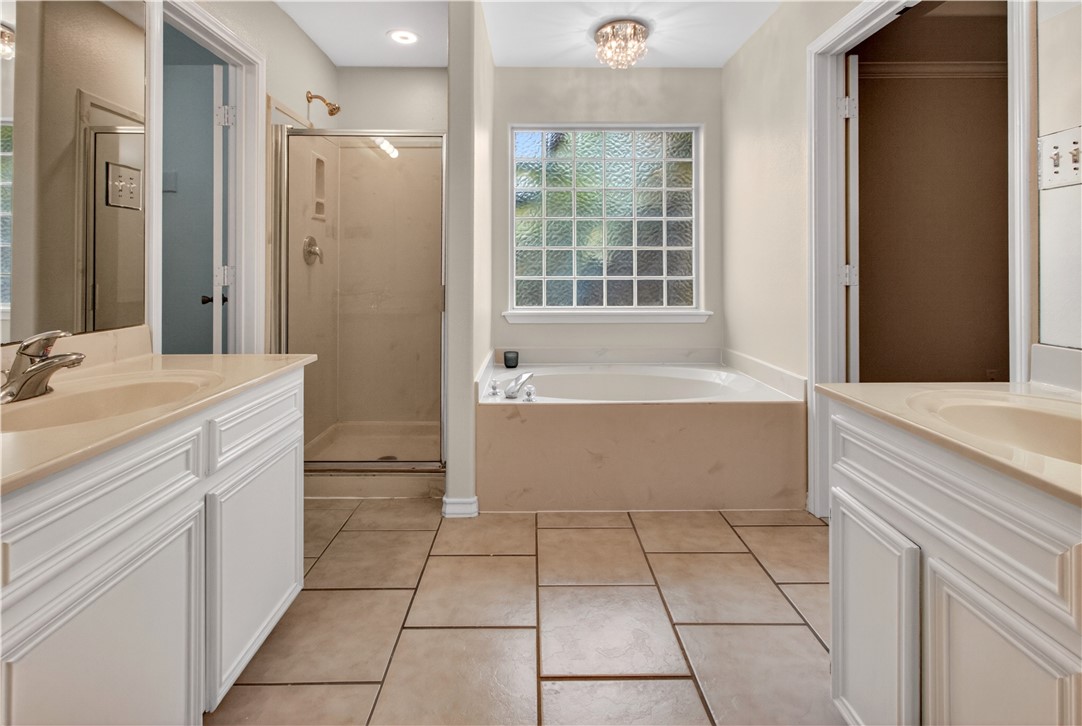 3125 Bourgogre Dr Property Photo 22