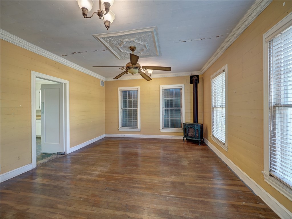 201 Del Mar Blvd Property Photo 8
