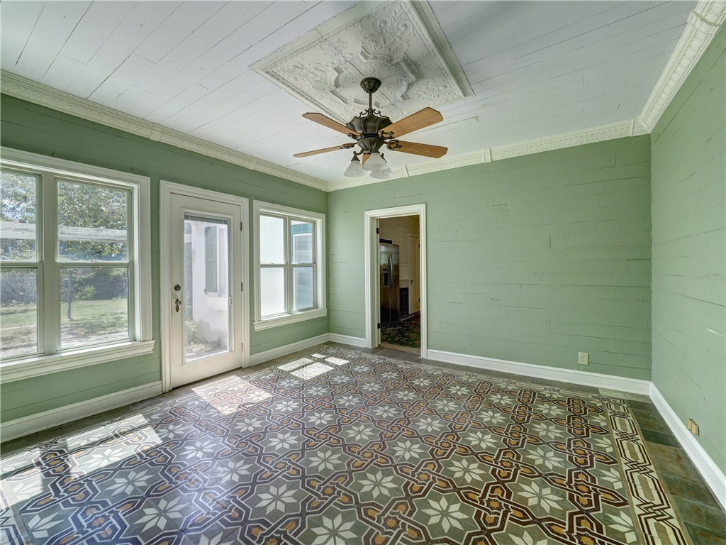 201 Del Mar Blvd Property Photo 10
