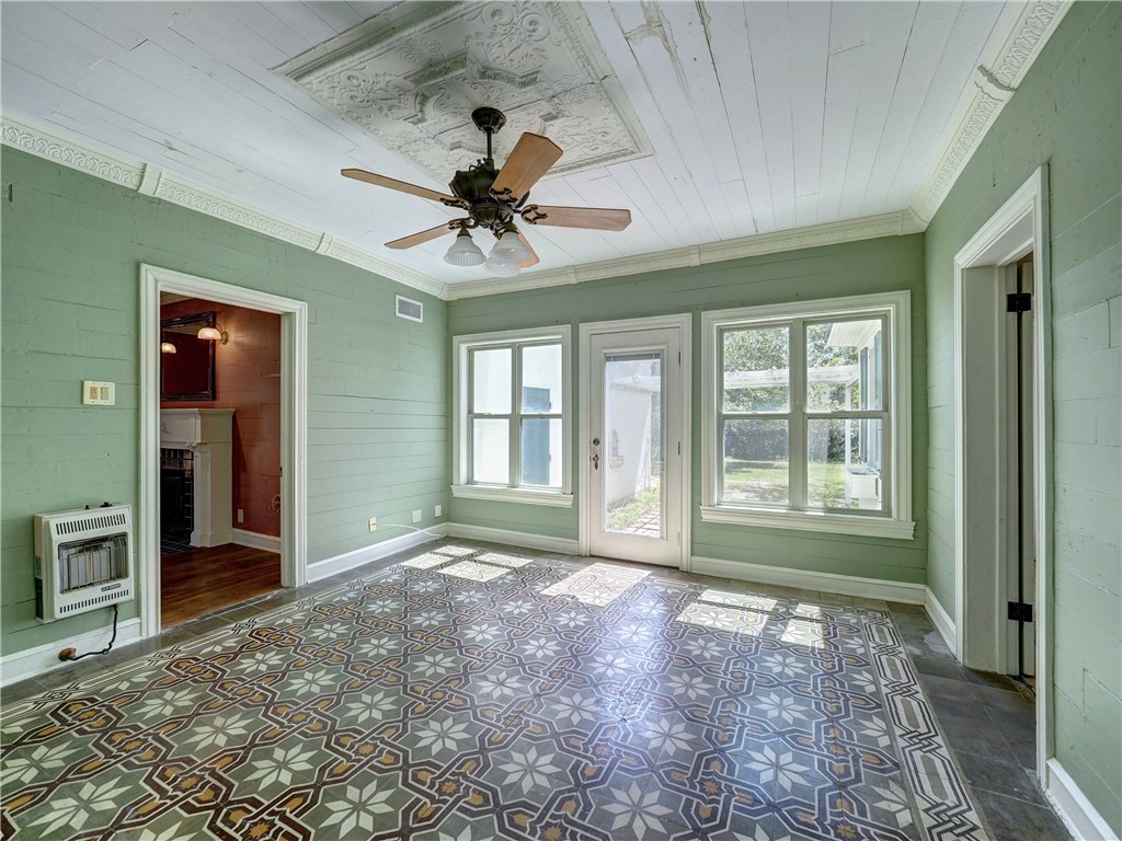 201 Del Mar Blvd Property Photo 11