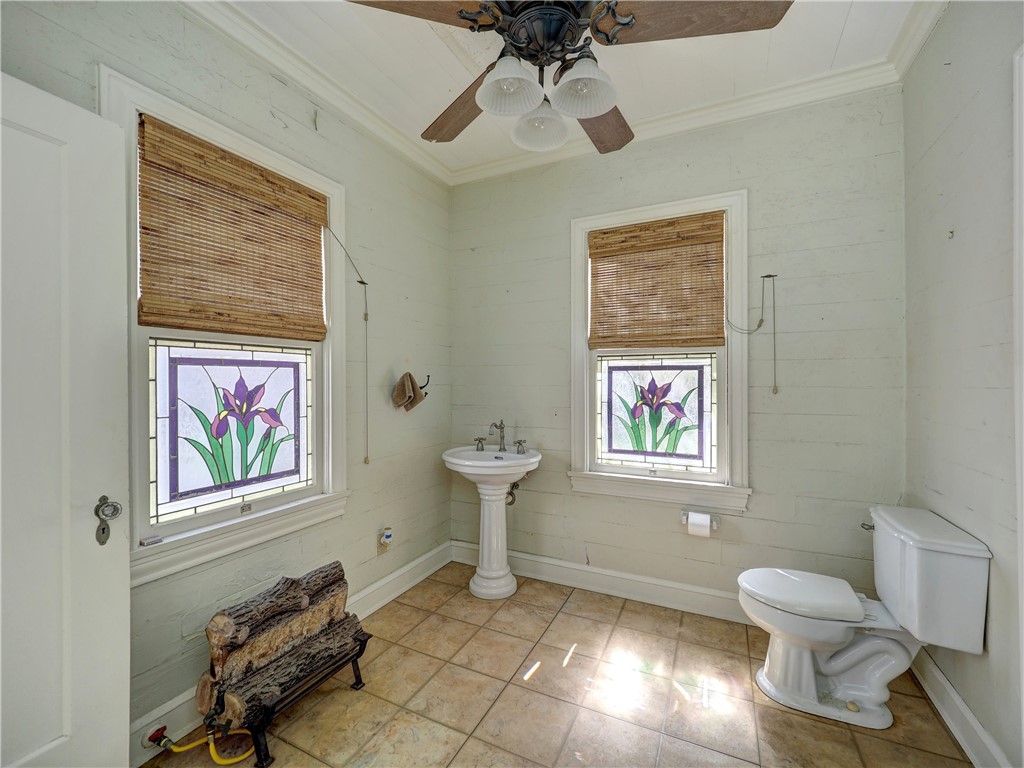 201 Del Mar Blvd Property Photo 13