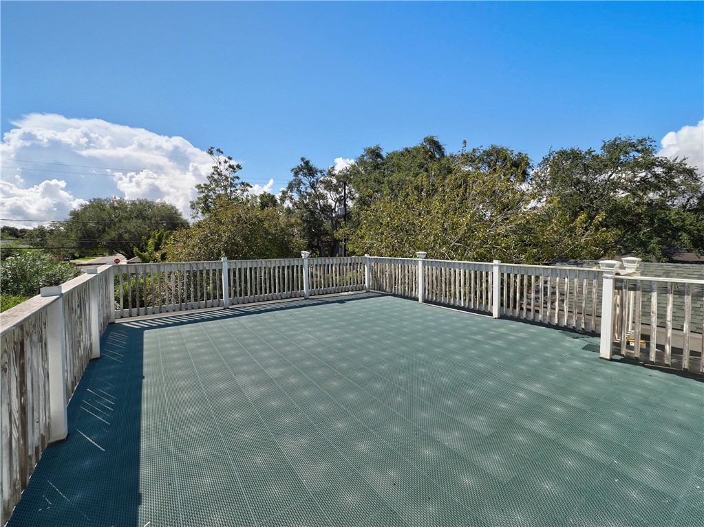 201 Del Mar Blvd Property Photo 29