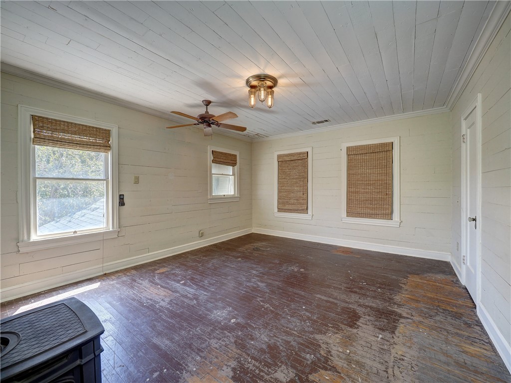 201 Del Mar Blvd Property Photo 33