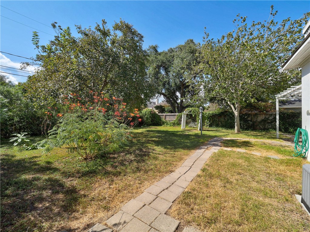 201 Del Mar Blvd Property Photo 40