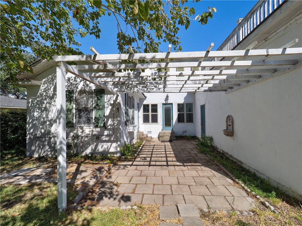 201 Del Mar Blvd Property Photo 41
