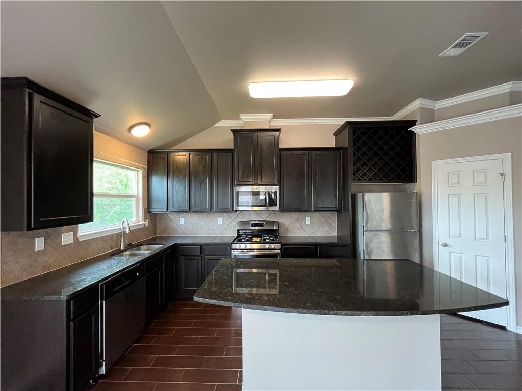 7305 Kolda Dr Property Photo 8