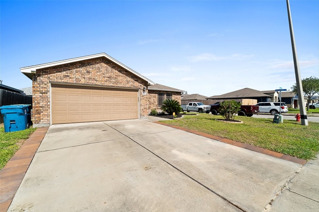 1903 Cottonwood Dr Property Photo 1