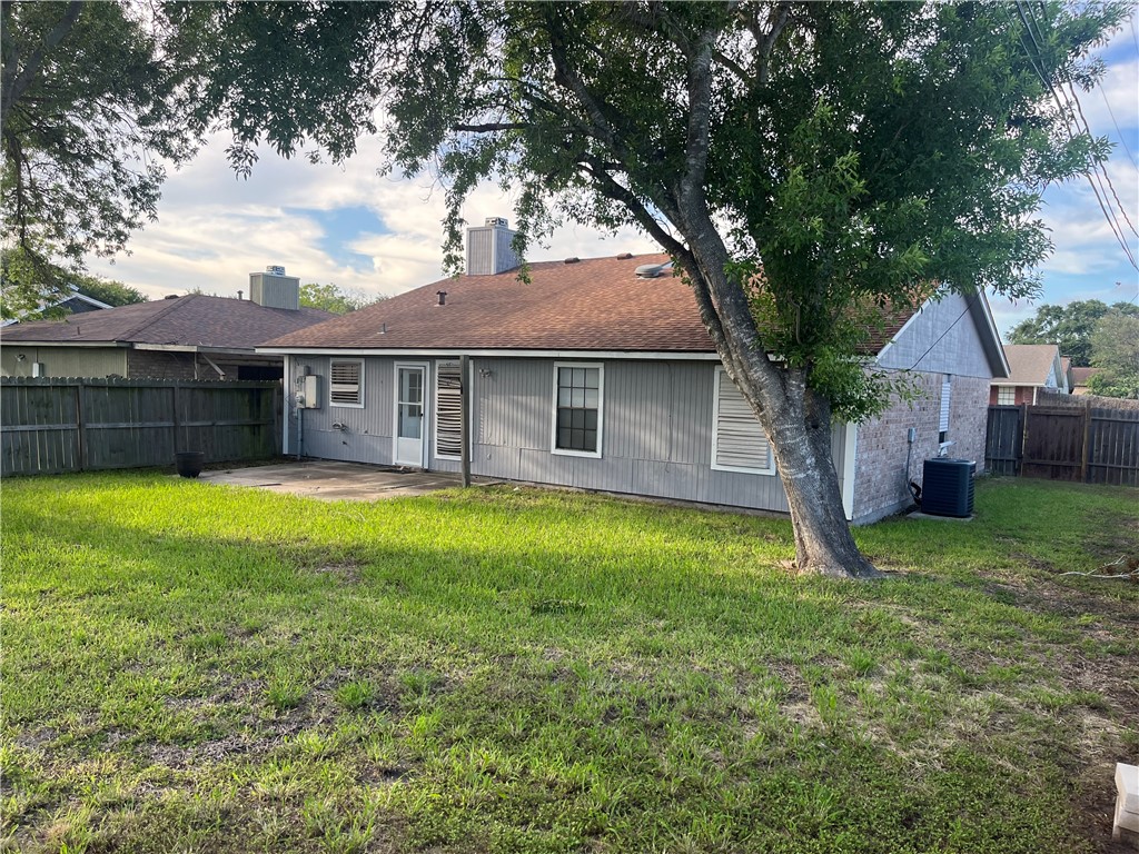 5409 Crossridge Dr Property Photo 3