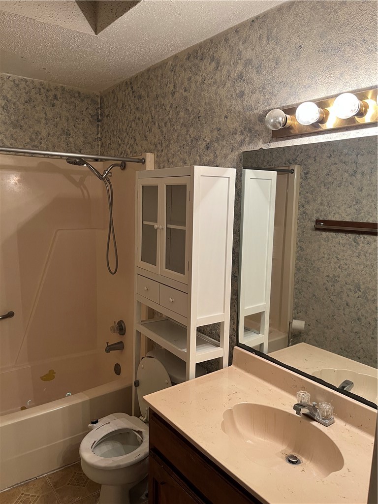 5409 Crossridge Dr Property Photo 8