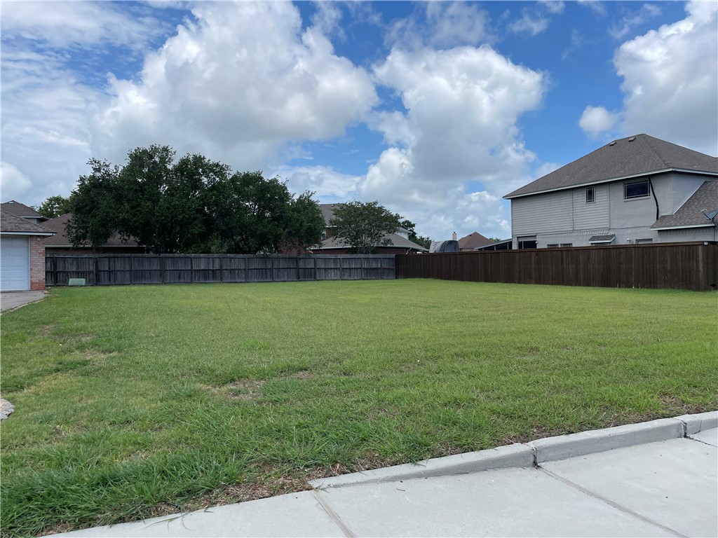 6249 Strasbourg Dr Property Photo 2