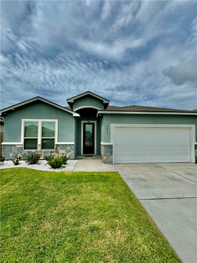 7517 Sable Creek Dr Property Photo 1