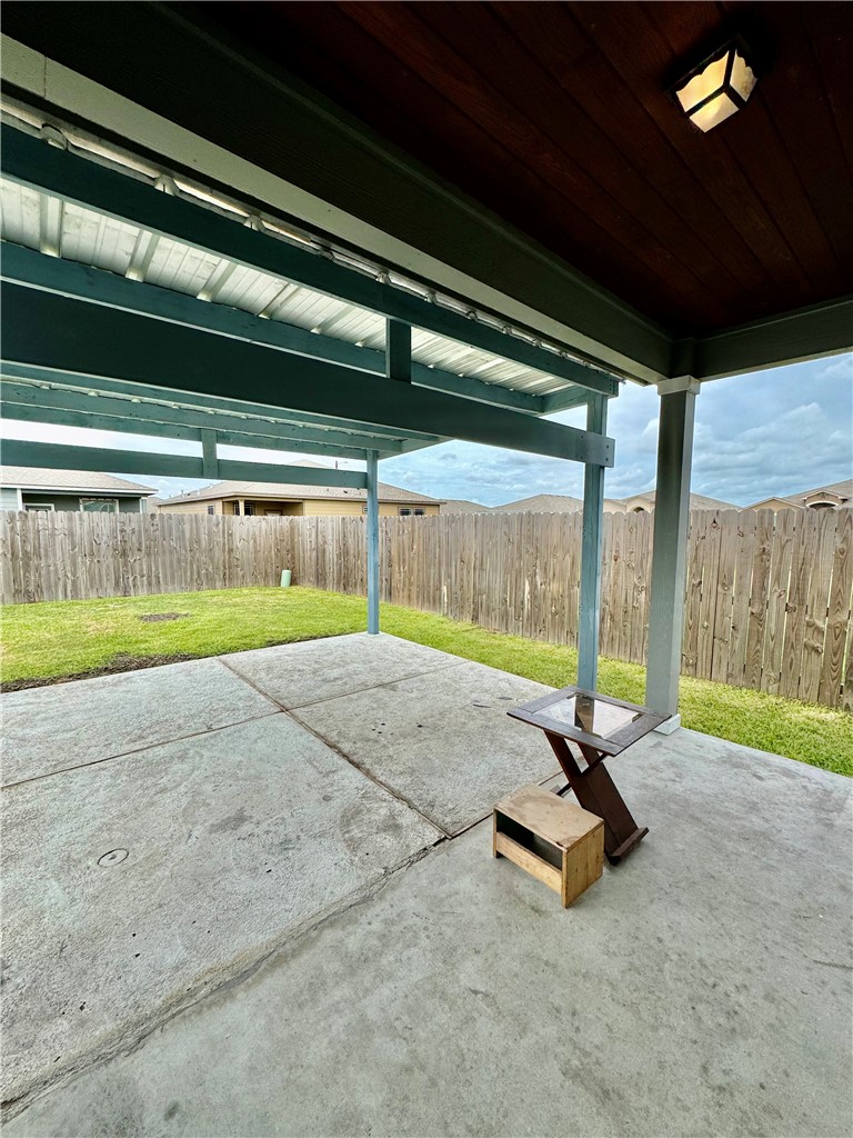 7517 Sable Creek Dr Property Photo 26