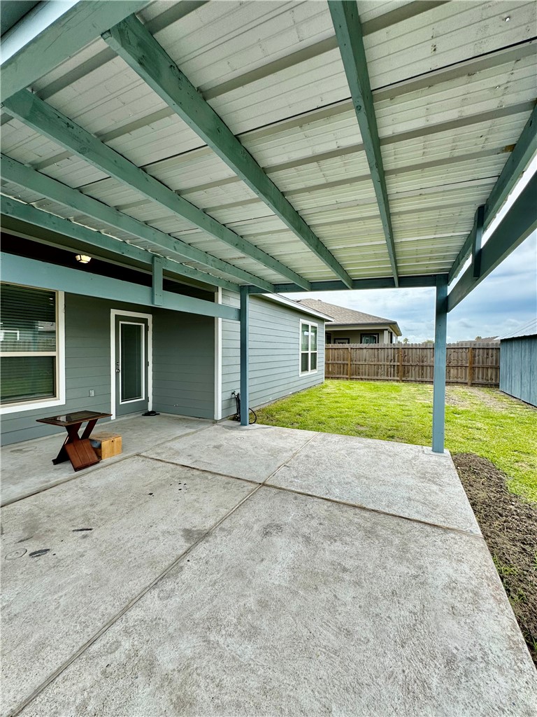 7517 Sable Creek Dr Property Photo 28