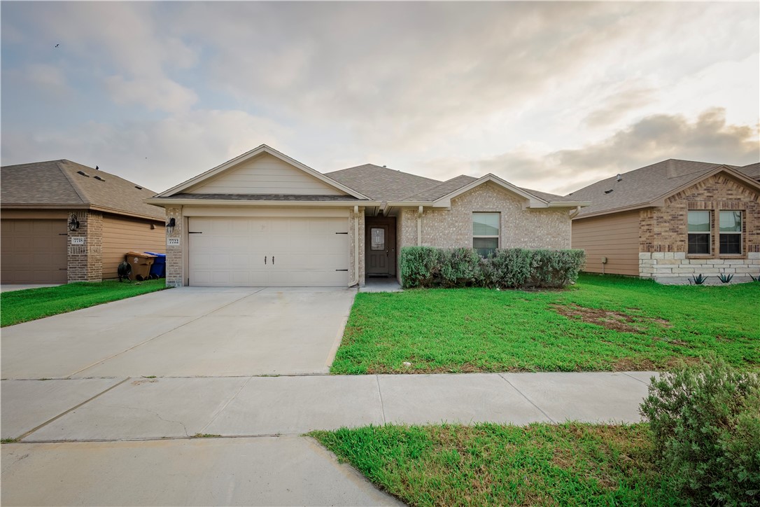 7722 Lariat Toss Dr Property Photo 1