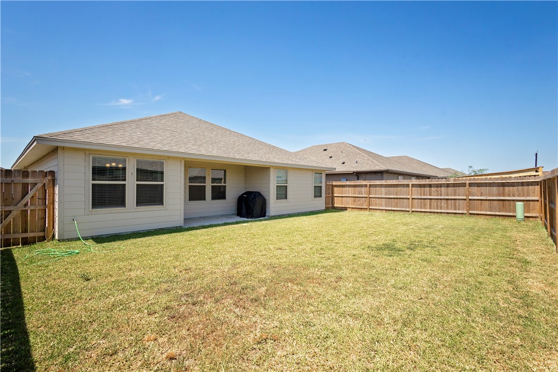 7722 Lariat Toss Dr Property Photo 21