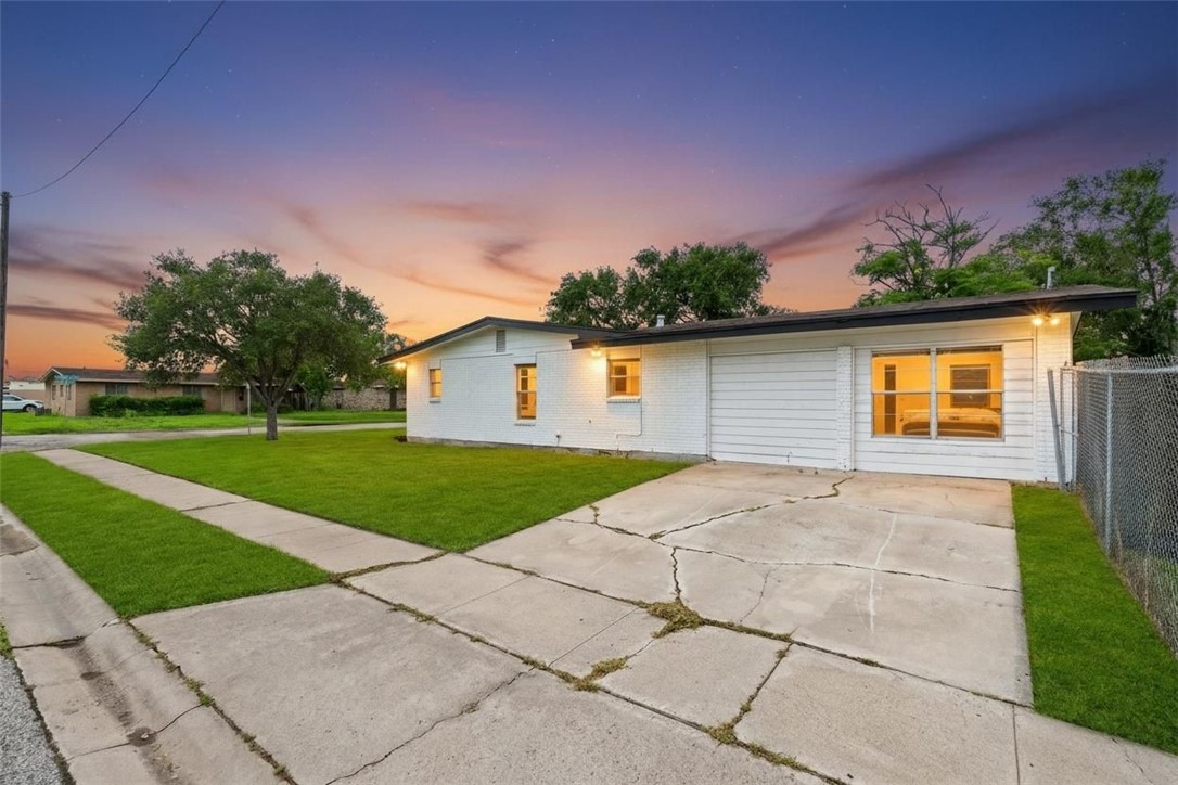 5330 Hitching Post Property Photo 3