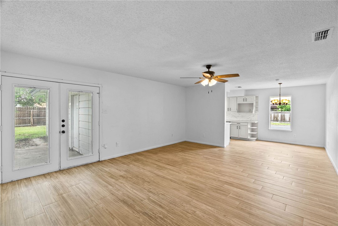 5330 Hitching Post Property Photo 5