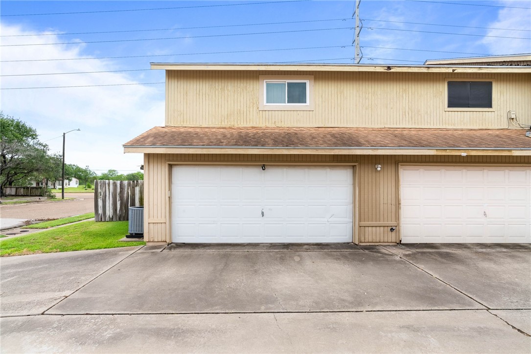 7141 Premont Dr 3 Property Photo 24