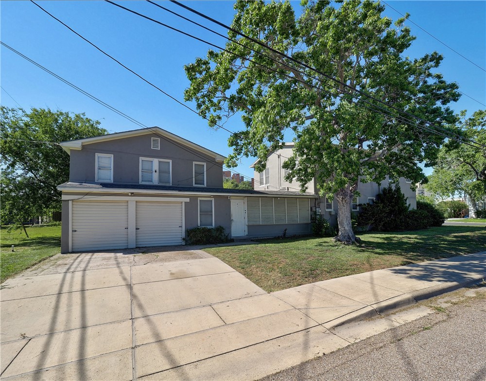 1739 2nd St Property Photo 23