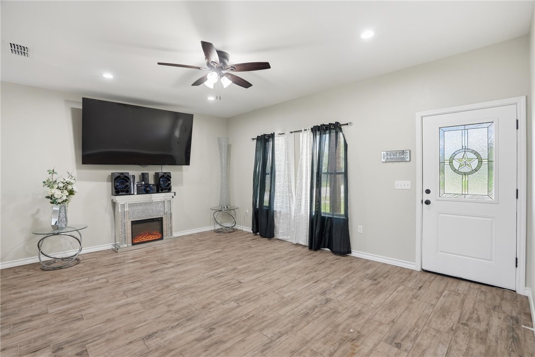 2986 Mayfield Property Photo 6