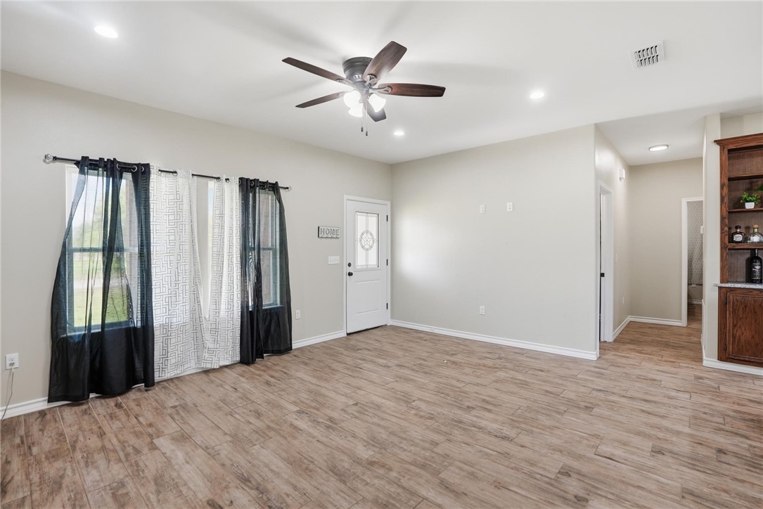 2986 Mayfield Property Photo 7