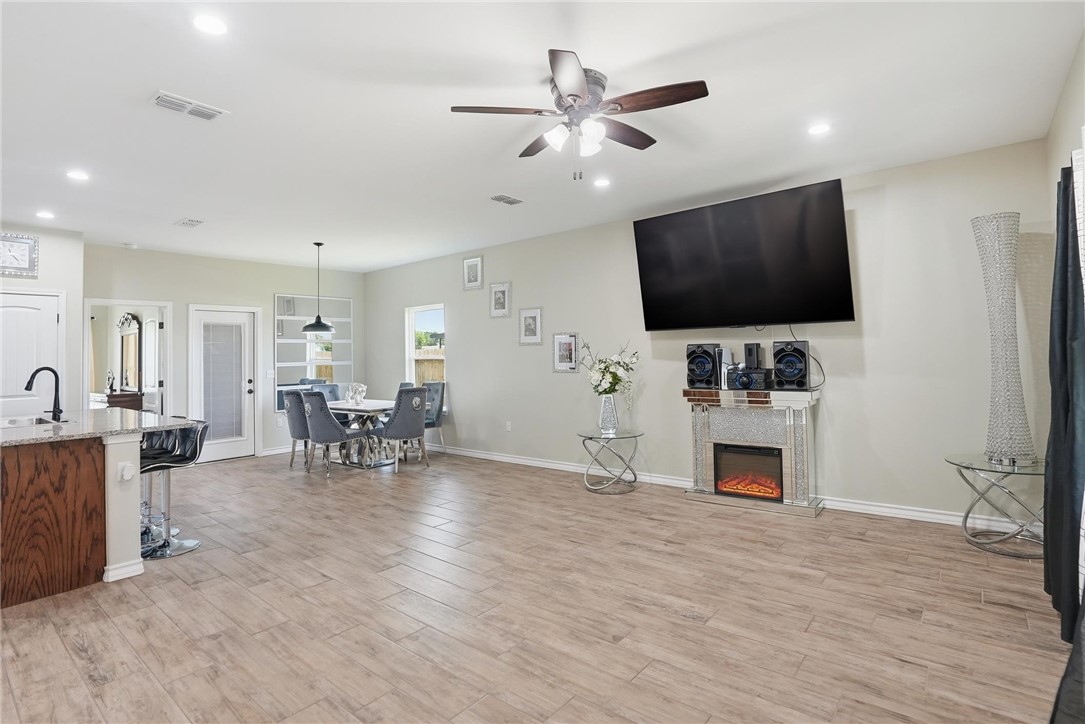 2986 Mayfield Property Photo 8