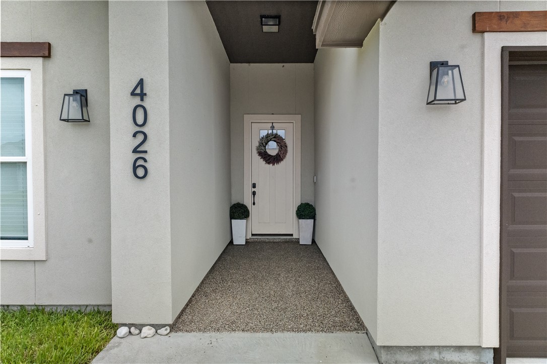 4026 Fold Ln Property Photo 2