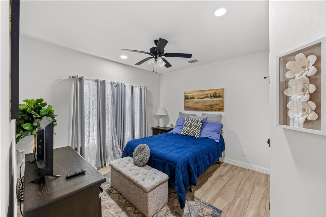 4026 Fold Ln Property Photo 5