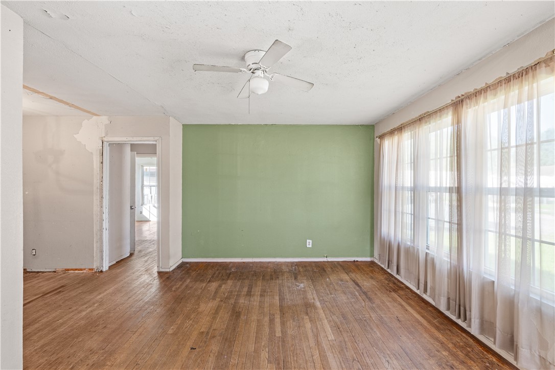 4310 Fir St Property Photo 6