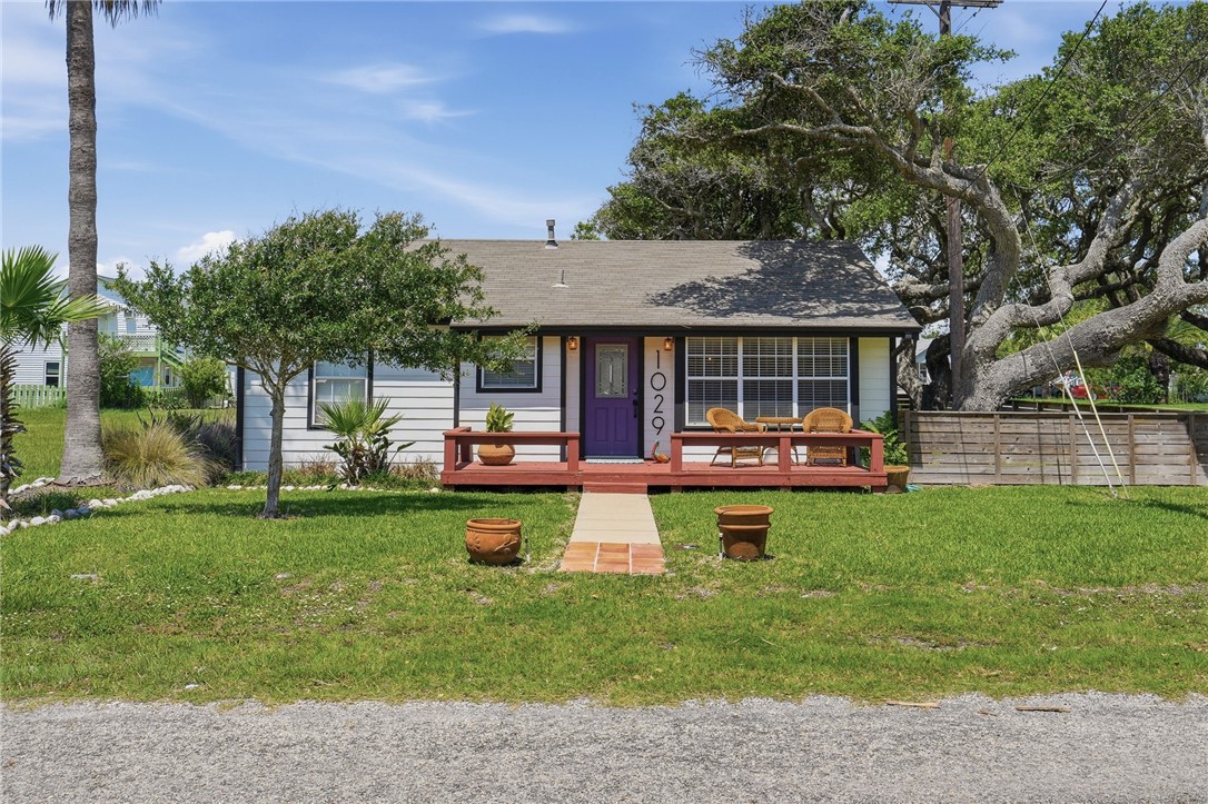 1029 Lady Claire St Property Photo 1
