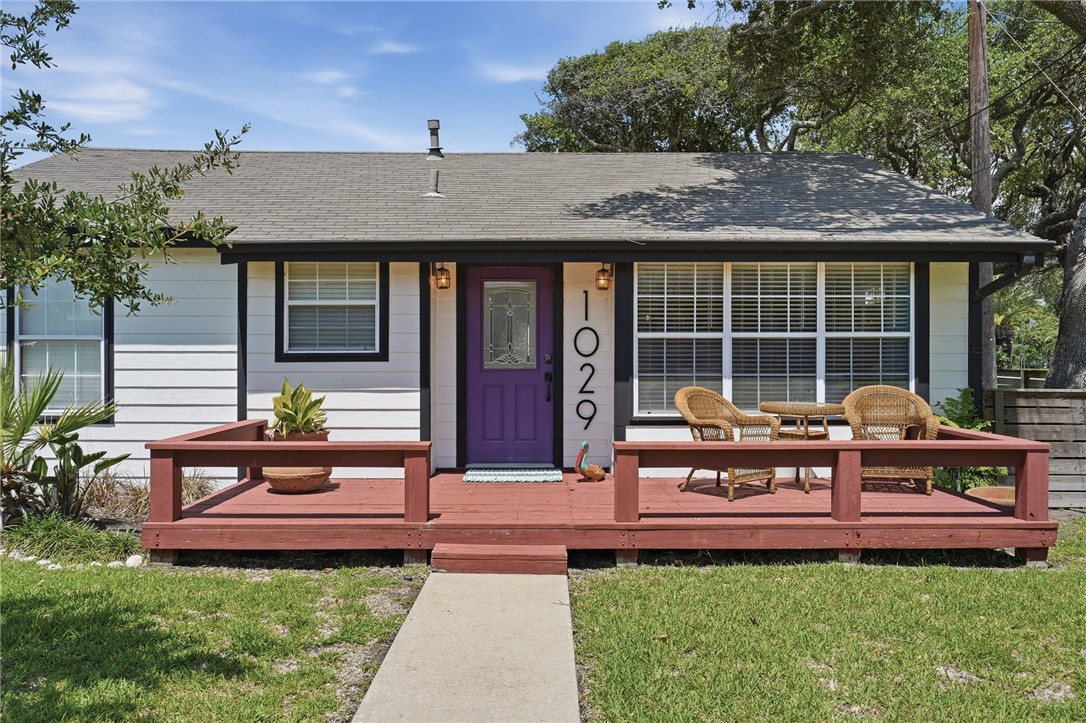 1029 Lady Claire St Property Photo 4