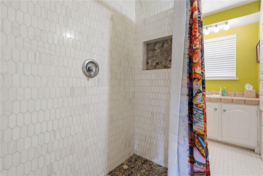 1029 Lady Claire St Property Photo 16