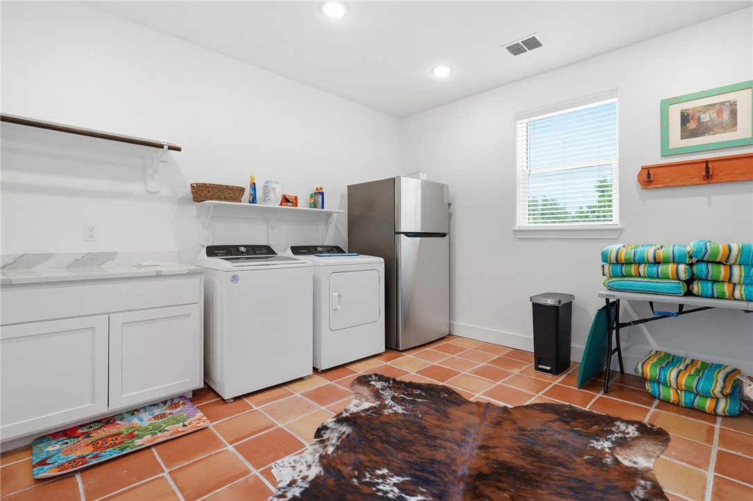 1029 Lady Claire St Property Photo 36