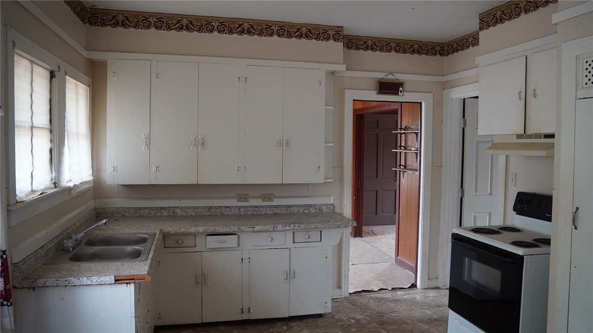 607 E North St Property Photo 5